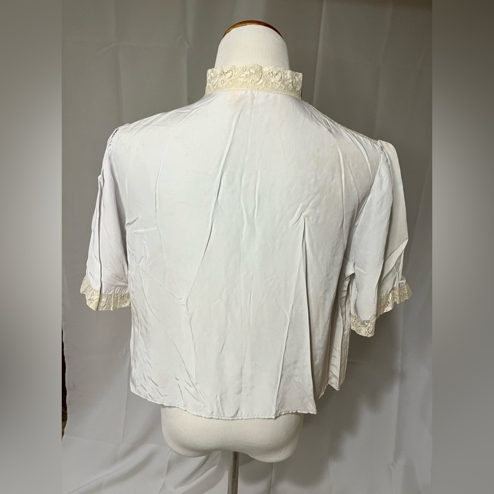 Vintage 1950’s/60’s Lady Love Brand short housecoat/ peignoir - Picture 3 of 5